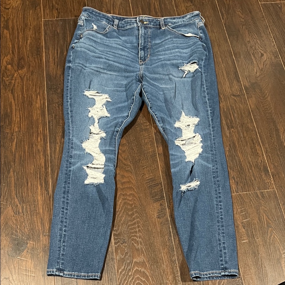 American Eagle Outfitters Men's Ripped Medium Blue Slim Straight Jeans